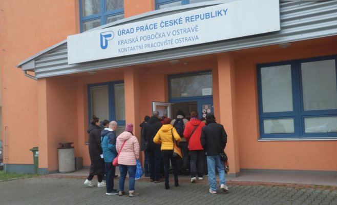 С января увеличится пособие по безработице для тех, кто уволился сам