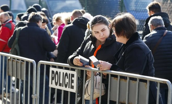 Молодых украинцев ловят в Чехии сразу после приезда. Их заставляют работать как рабов