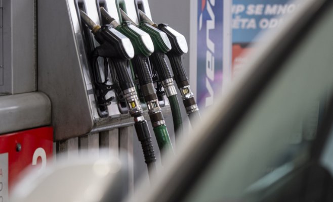 Топливо в Чехии подорожало: бензин и дизель немного прибавили в цене
