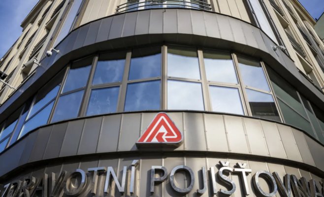 Полицейская операция в центральном офисе VZP: задержаны 19 человек