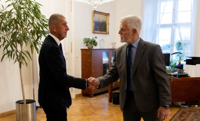 Павел потребовал от Бабиша публично объяснить, как он решит конфликт интересов перед назначением премьером