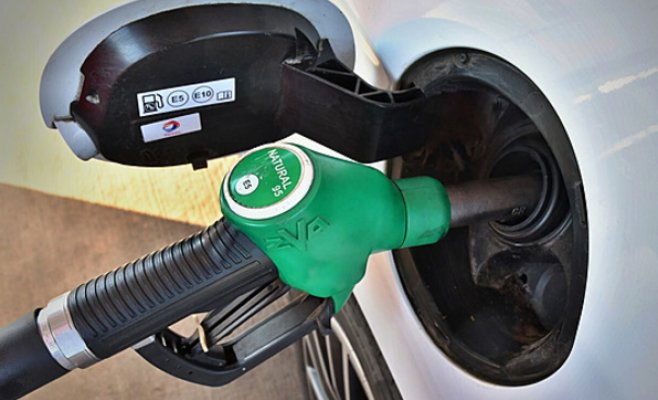 Цена на бензин в Чехии застыла, а дизель снова подорожал