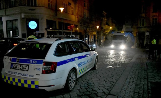 Мужчина обнажался в центре Брно. Его уличила свидетельница, которая всё сняла на видео