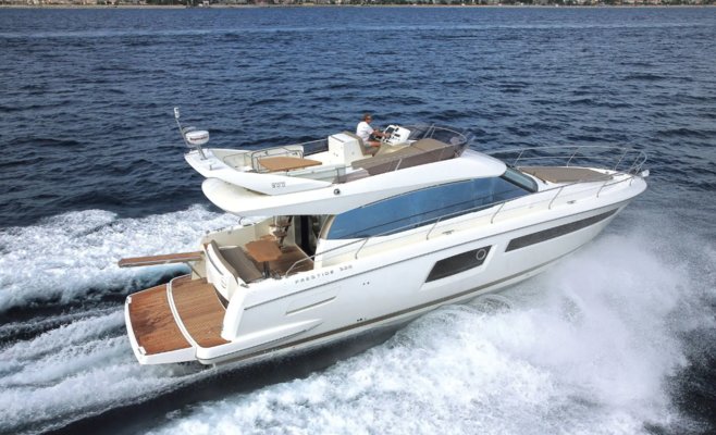 Словацкий торговец продавал в Чехии роскошные яхты. Одно и то же судно он умудрялся продать сразу нескольким людям