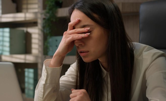 Жительница Либерца лично принесла мошенникам 800 тысяч крон наличными