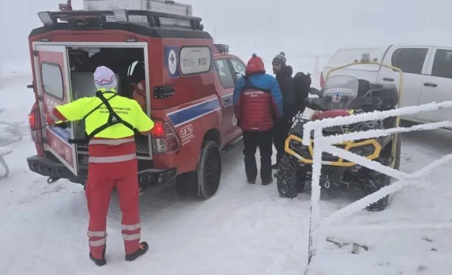 Туристка поднялась к Снежке в одних шортах. Её нашли в тяжёлом переохлаждении и без сознания