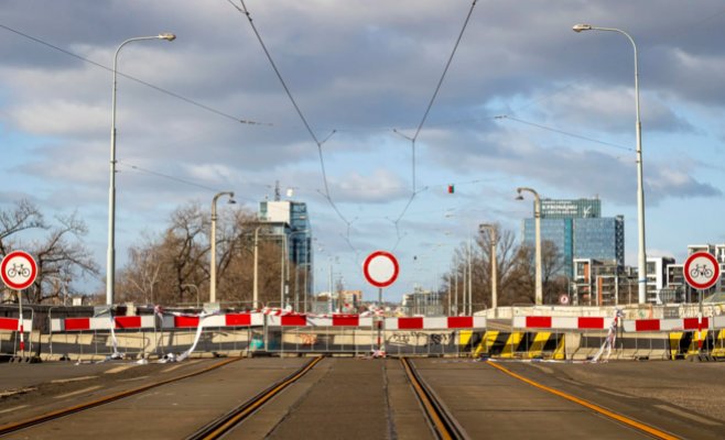 Прага останавливает работы на Либенском мосту