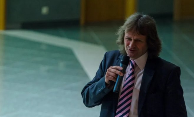 ВШЭ выберет нового ректора. В решающей гонке сходятся Двожак и Шевчик