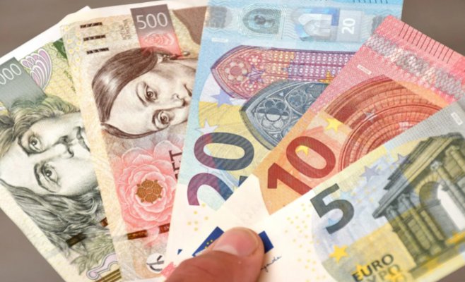 Экспорт из Чехии в 2025 году, по оценке Ассоциации экспортёров, вырастет примерно на 2,3 % — до рекордных 6,25 трлн крон.