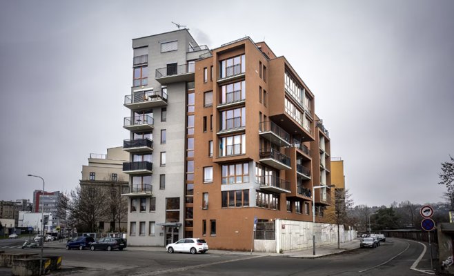 Глава Управления железных дорог Свобода уволен, у него дома нашли 80 миллионов наличными