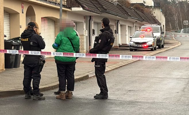 Ссора трёх мужчин в Модржанях переросла в нападение с ножом. Полиция ищет подозреваемого