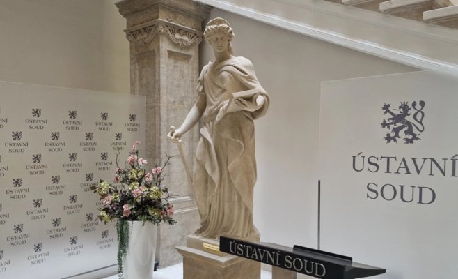 Иностранец получил 9 лет за то, что зарезал нападавшего, который напал на него во сне. Cуд встал на его защиту