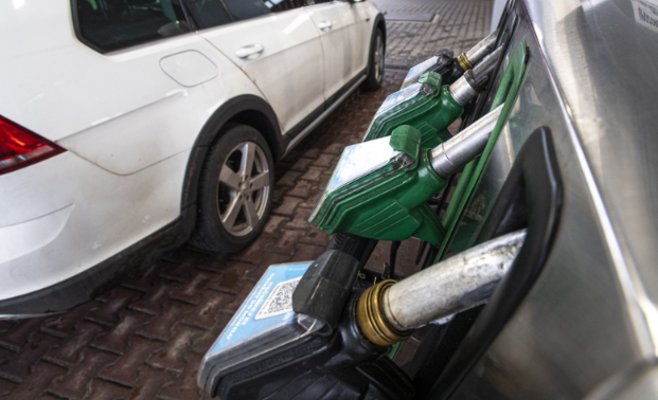 Топливо в Чехии подешевело за последнюю неделю
