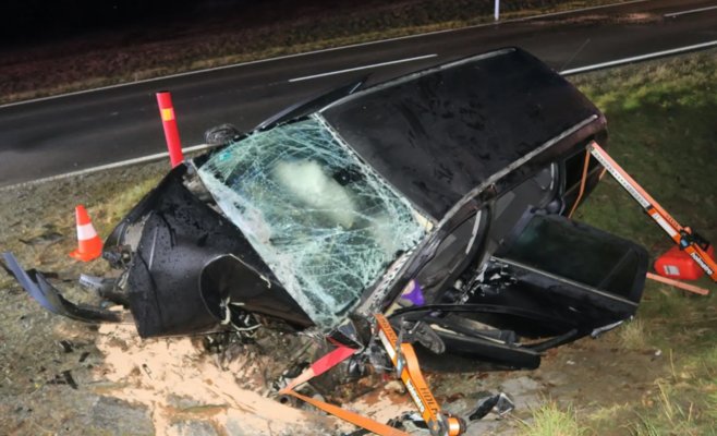 Трагедия на юге Чехии: автомобиль на полном ходу врезался в бетонный мост — водитель погиб, пассажирка тяжело ранена