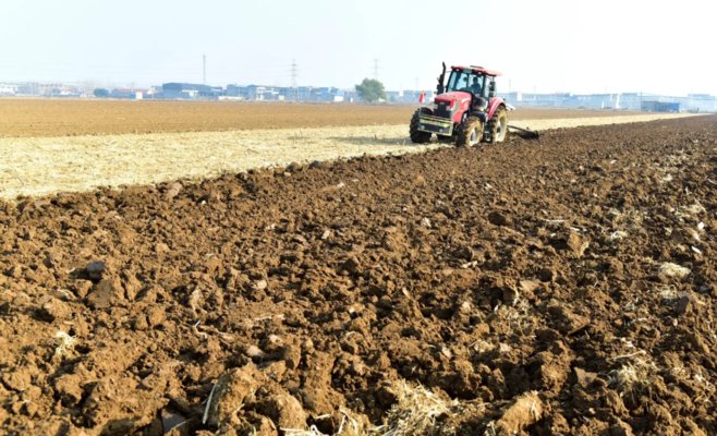 Производство продуктов и ископаемого топлива наносит планете ущерб на миллиарды долларов каждый час: доклад ООН