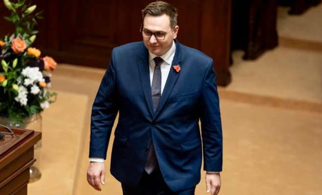 Уходящее правительство жёстко раскритиковало заявление Бабиша о финансировании Украины