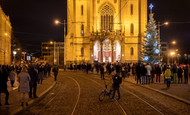 Самые необычные праздники: вспоминаем Рождество в локдауне во время COVID