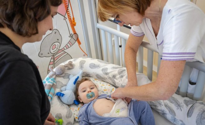 Большой успех остравских врачей. Они спасли ребёнка, родившегося без анального отверстия