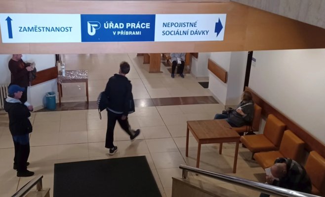 Пособие по безработице вырастет. Больше получат и те, кто ушёл по соглашению сторон, и родители, ухаживающие за детьми