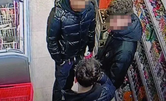 Молодого парня после жестокого нападения в Пльзени оставили лежать без сознания прямо на улице