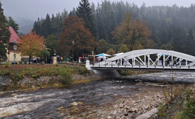 В Шпиндлерув-Млыне в ручье нашли тело иностранца. Полиция назначила вскрытие