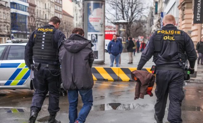 Преступность в Чехии меняется. Организованный криминал всё чаще контролируют украинцы, растёт и роль женщин