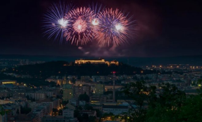 Спрос на развлекательную пиротехнику в Чехии упал на десятки процентов: продавцы требуют компенсацию от государства