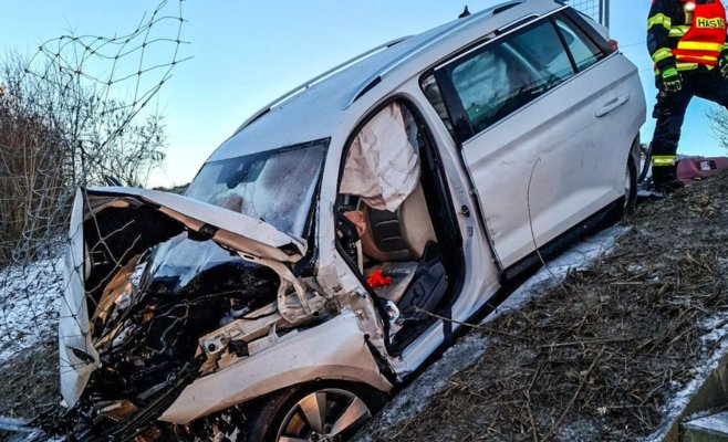 Семья с детьми семь часов ждала помощи на трассе D35