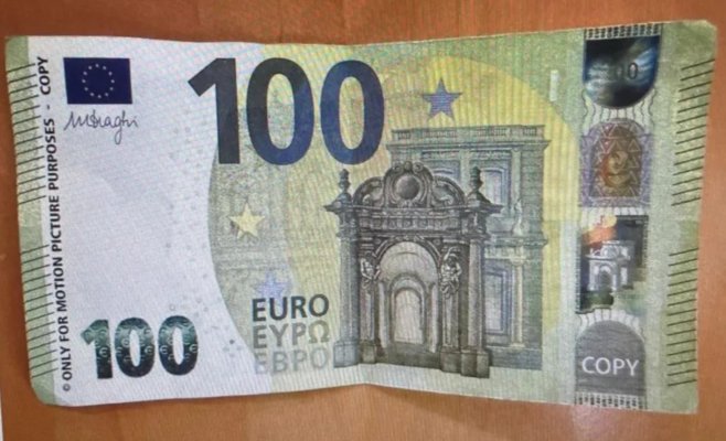 Полиция предупреждает о поддельных евро: на первый взгляд их почти невозможно отличить