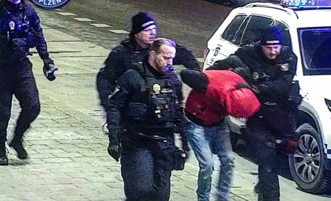 Пьяный пассажир из-за билета угрожал водителю автобуса «ликвидацией»