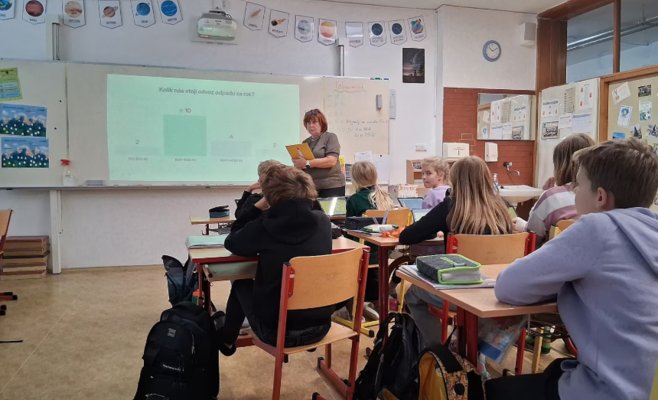 «Ученики не знали, что и для оплаты картой нужны деньги». О финансах можно учить играя