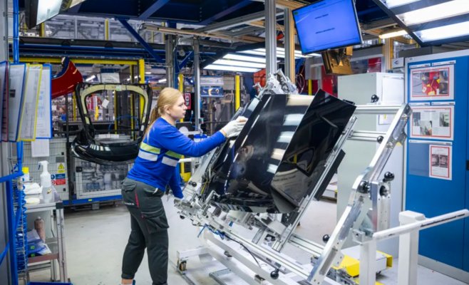 Европейские производители автокомпонентов за два года сократили сто тысяч рабочих мест. Волна увольнений может продолжиться