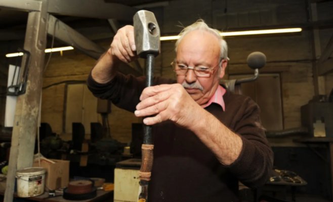 Неполный рабочий день уже трудится почти каждый десятый сотрудник. Лидируют люди за шестьдесят