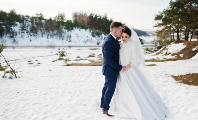 Свадеб в Чехии становится меньше, женихи и невесты экономят. Слабеет интерес к фотографам и живой музыке.