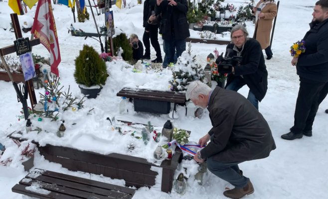 До половины боеприпасов Украины поступает благодаря чешской инициативе, заявил Павел в Киеве