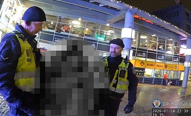 «Дай мне ещё выпить», — просила пьяная беглянка у полицейских. Их поразил её возраст