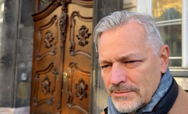 Адвокат Вемолы: его вытащили из машины и прижали лицом к грязной дороге