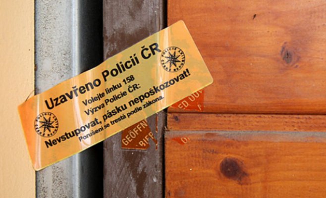 Мучительное убийство в Карвине. Брат и сестра облили лицо спящего мужчины едкими веществами