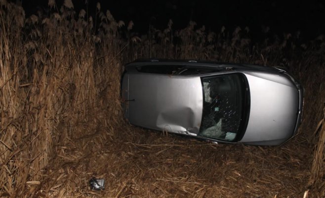 Семнадцатилетний подросток под Брно напился, угнал у матери машину без техосмотра и разбился на скользкой дороге