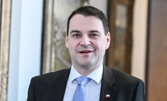 МИД Чехии передаст Украине электрогенераторы на сумму до 10 миллионов крон, реагируя на критическую ситуацию