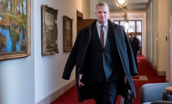 «Он должен вести себя как мужчина». Турек резко атаковал президента в соцсетях