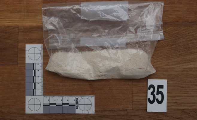 Таможенники во время рейда нашли наркотики, украденные электровелосипеды на миллион и стреляющую ручку