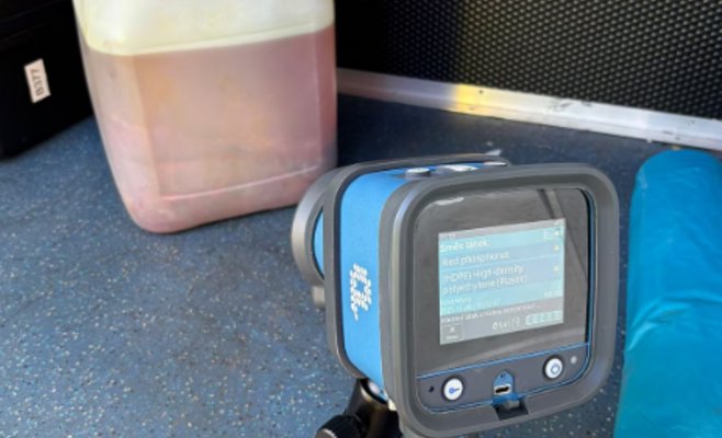 Таможенники во время рейда нашли наркотики, украденные электровелосипеды на миллион и стреляющую ручку