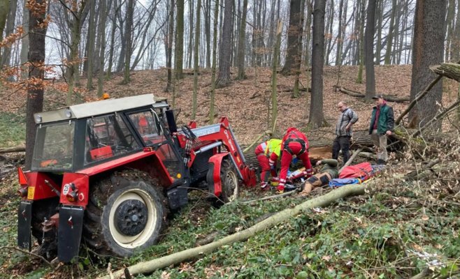 Мобильная геолокация ошиблась более чем на три километра. Раненого мужчину спасатели нашли в лесу под Остравой
