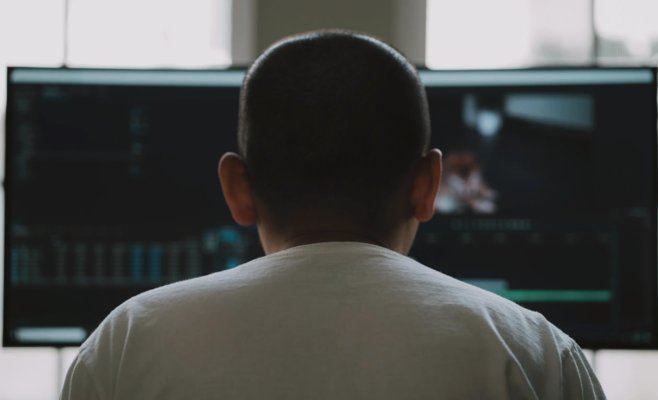 Число видео с насилием над детьми, созданных с помощью ИИ, стремительно растёт