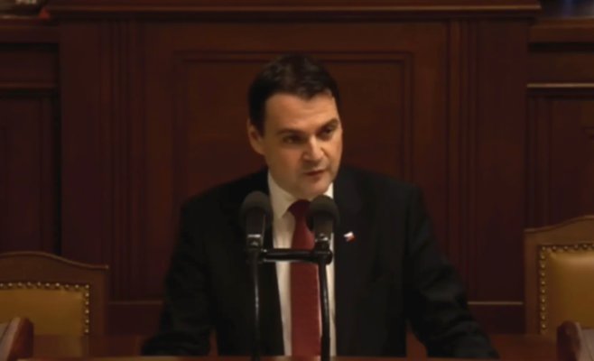 Президент борется с тёмной стороной своей личности, заявил депутатам Мацинка