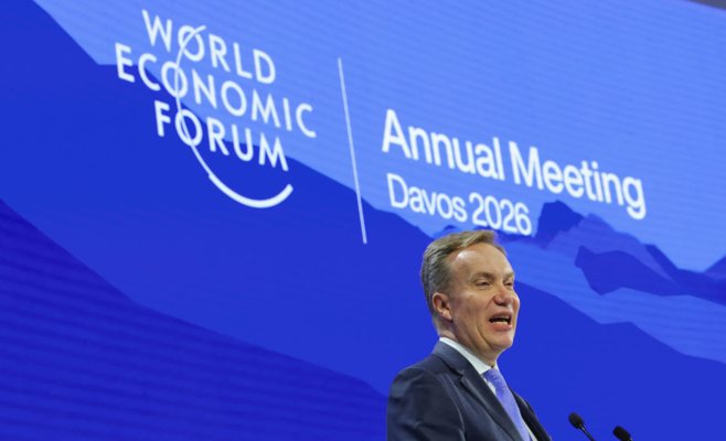 Всемирный экономический форум расследует отношения своего исполнительного директора с Эпштейном