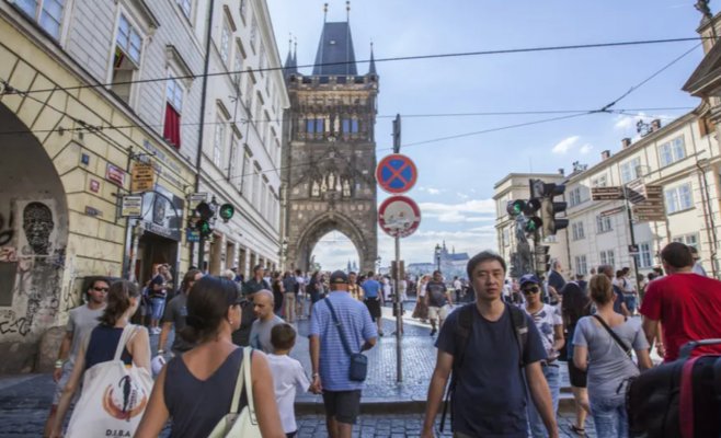 В конце года в Чехии проживало около 1 131 200 иностранцев, их число выросло