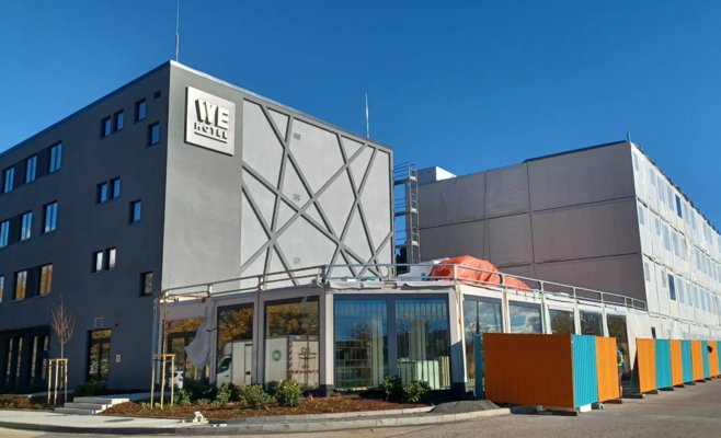 Миллиардер Сегнал получит 90 дней на демонтаж отеля в Летнянах. После этого вмешается Министерство финансов