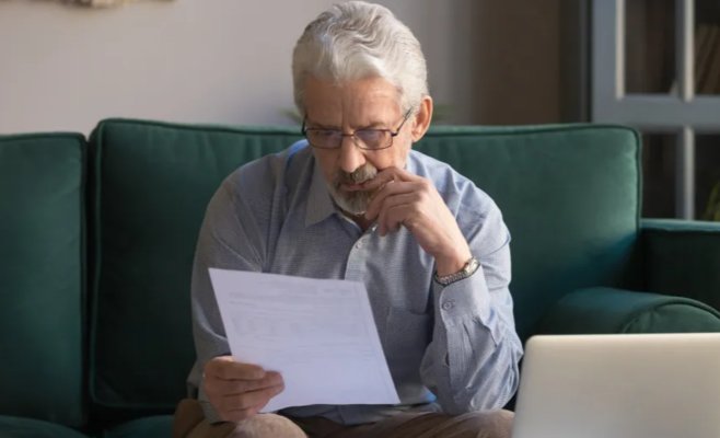 Будущим пенсионерам готовят новое замедление роста пенсий: чем позже выход на пенсию, тем ощутимее снижение